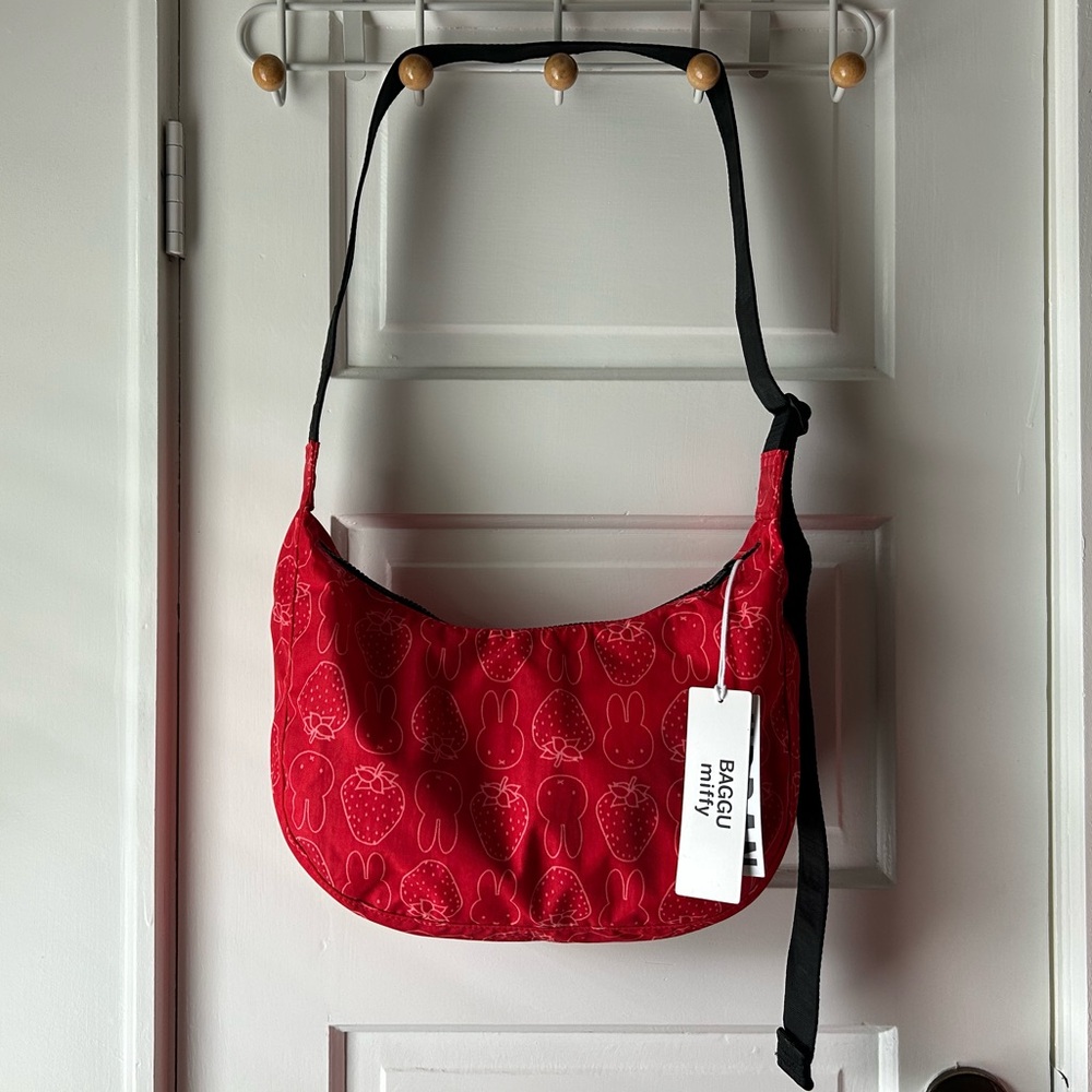 NWT BAGGU Medium Crescent Miffy Bag - Picture 2 of 8